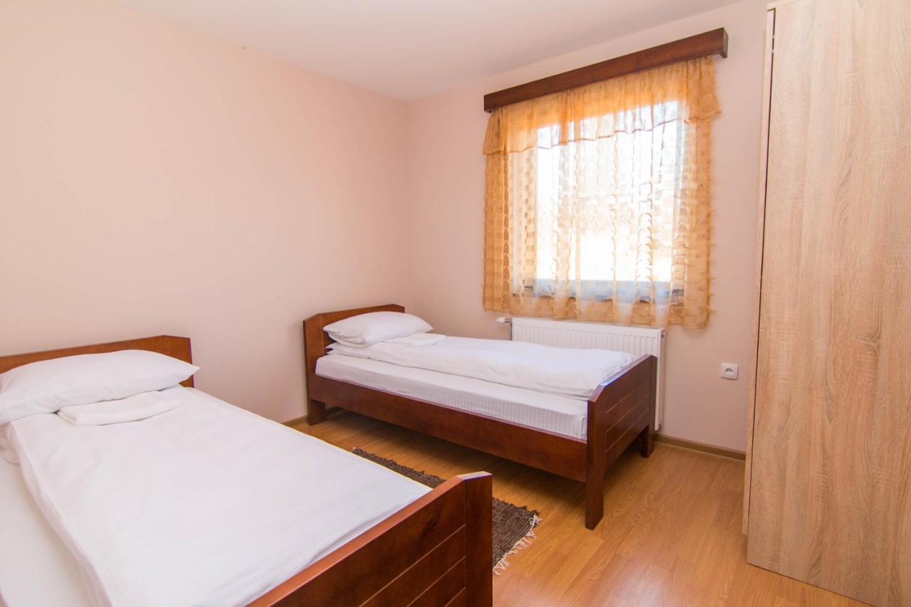 מיטרובאץ Apartmani Suncani Breg Tara מראה חיצוני תמונה